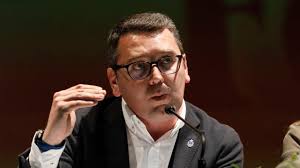 De los 52.272 euros de Ribadeo a los cero de O Vicedo o Valadouro: los  salarios de los alcaldes de A Mariña