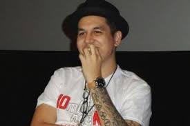 Arti tato dua lingkaran lengan kiri. Kevin Julio Ketagihan Tatoan Ingat Jangan Pernah Bikin 8 Tato Terlarang Ini Jika Tak Mau Bermasalah Atau Dipenjara Semua Halaman Intisari