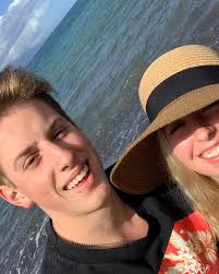 Ashlee Owens (@ashlee__owens) • Instagram photos and videos