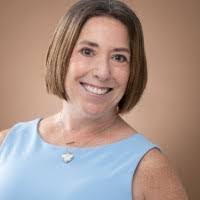 Lori Weitzman's Instagram, Twitter & Facebook