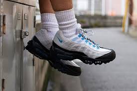 Nike Air Max 95 推出全新 Laser Blue 配色 In 2020 Nike Air Max Nike Air Max 95 Air Max 95