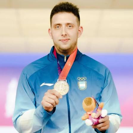 🥇🇦🇷 ¡ORO PARA ARGENTINA EN BOWLING! 🎳 Alexis Plakoudakis ganó la medalla de oro en la competencia masculina de bowling de los Juegos Suramericanos Santa Fe 2026. 🏆🇦🇷 Con este triunfo, Argentina