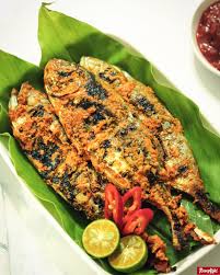 Masak sampai bumbu meresap dan jangan lupa koreksi rasa. Wajib Coba 15 Sajian Ikan Khas Indonesia Ini Unik Menggugah Selera