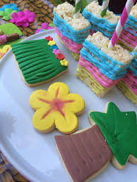Birthday Decorated Rice Krispie Treats Luau Themed Sugar Cookies Grass Skirt Flower Palm Trees And Drizzled Rice Krispie Treats Hawaiian Birthday Party Moana Birthday Party Moana Themed Party
