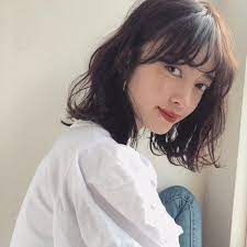 ミディアム ゆるやかウェーブ 表参道の美容室 lora garden ロラドットガーデン momoのヘアスタイル 髪型 ヘアカタログ lala ララ 髪 ミディアム ヘアカット ミディアム パーマ 黒髪