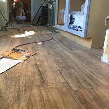 Hand Scraped Lakeshore Pecan Glueless Laminate Flooring By Traffic Master Flooring Laminate Flooring Types Of Wood Flooring