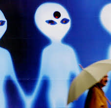 Um nun dinos sehen zu können müssten sich die aliens mind. Grundsatzfrage Wer Vertritt Die Erde Wenn Ausserirdische Kommen Welt