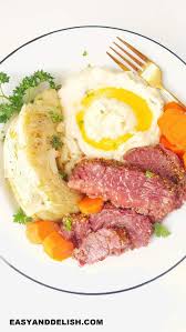 Chunky beef cabbage and tomato soup instant pot or stove top recipe healthy instant pot recipes soup recipes beef cabbage soup from i.pinimg.com beef cabbage soup is a hearty, delicious, and low carb soup option that is easy to make over the stove or in a crock pot. Instant Pot Corned Beef And Cabbage Tender Juicy Easy And Delish