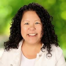 Daisy Steele's Instagram, Twitter & Facebook