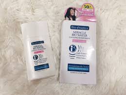 Tapi jangan khawatir dulu ya stylovers, karena sekarang banyak sekali produk skin care nah, dari pada kamu bingung memilihnya, berikut ini adalah pilihan produk skincare yang cocok untuk untuk kulit berminyak dan berjerawat pilihan clara stylo.id. Bio Essence Miracle Bio Water Cooling Sunscreen Spf50 Pa Review Iman Abdul Rahim