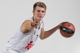 No van a verlo solo él, pero sí a verlo sobre todo a él. Get To Know Luka Doncic The 2018 Nba Draft S Best Prospect Ridiculous Upside