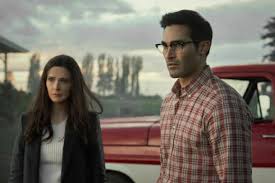The cw has released the first superman & lois poster and synopsis for their upcoming and newest arrowverse series, featuring tyler hoechlin and elizabeth tulloch. E9w0povv71oizm