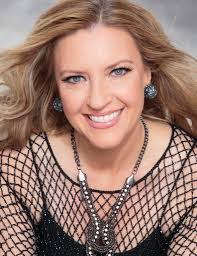 Mary Carolyn's Instagram, Twitter & Facebook