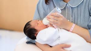How much breast milk at 1 week should i give baby? How Many Ounces Should A Newborn Eat
