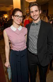 One of them is in the area of sales order management and processing and improves sales force efficiency: Hana Holisova Pribrala Na Vaze Ahaonline Cz