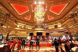 Lucky Dragon Casino Opens In Las Vegas Absolutely Crushes It Las Vegas Casino Las Vegas Las Vegas Pictures