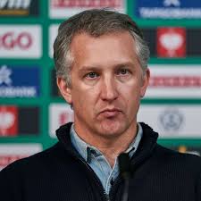 Club career sc freiburg youth and b teams. Werder Bremen Schluss Mit Lustig Frank Baumann Zahlt Spieler An News