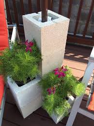 Diy Cinder Block Umbrella Stand With Potted Plants Diy Garden Table Cinder Block Furniture Patio Umbrellas Diy Cinder Block Garden