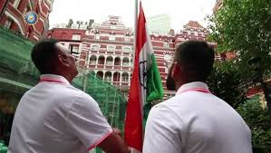 On 26th january 2002, the indian flag code was modified and after several years of independence, the citizens of india were finally allowed to hoist the indian flag over their homes, offices and factories on any day and not just national days as was the case earlier. Independence Day Indian Cricket Team Hoists Tricolour In England Cricket Country
