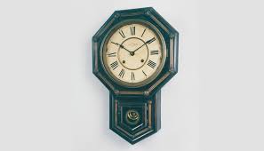 It has three main modes, the first demonstrates how to tell the time using an analogue clock. Seiko Watch Our Heritage