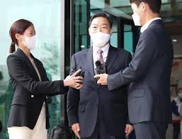 '하마평 단골' 김오수 전 법무부 차관, 법무법인 화현 합류. Ckoso2kw8t6bfm