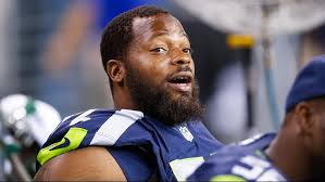 Former Seahawks defensive end Michael Bennett retires