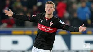 Beim vfb stuttgart herrscht seit wochen ein erbitterter führungsstreit zwischen präsident claus vogt und der vfb stuttgart muss bis zum beginn der rückrunde auf seinen ersten heimsieg nach dem. 5 Pemain Terbaik Lulusan Akademi Vfb Stuttgart Werner Hingga Gnabry