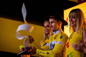 Leur épaisseur variant en fonction de la hauteur (entre 8 et 34 millimètres). The 2019 Tour De Pologne Trophy Unveiled Tour De Pologne