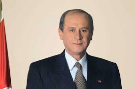 Biz o diyarbakır'dan geçen yolu ankara'da kesmesini biliriz! Devlet Bahceli Devlet Bahceli Kimdir