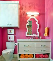 Read on to find out how to make your own! Beautiful Bathroom Towel Display And Arrangement Ideas