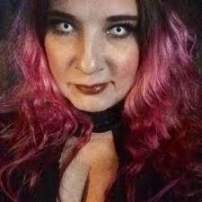 Heather Shade's Instagram, Twitter & Facebook