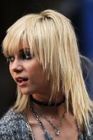 Razored Layers Long Hair With Images Funky Hairstyles For Long Hair Medium Hair Styles Long Hair Styles