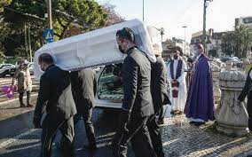 More images for sara carreira funeral » Sara Carreira As Primeiras Imagens De Dor E Emocao No Funeral De Sara Carreira Nova Gente