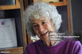 89 Bees Knees Stock Photos, High-Res Pictures, and Images