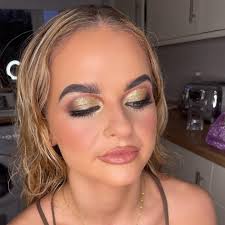 💛Thursday glam💛 @fernconnorx #makeupartist #glammakeup #muacheshire  #bridalmua#bridalmakeup