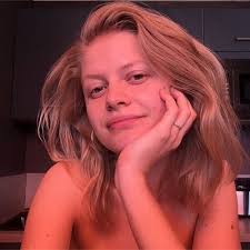 Marcy Cox (@segsicalcoxy)