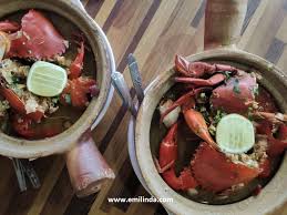 Masukkan telur dan kecilkan api, masak hingga telur mengeras. Maggi Ketam Di Alemy Meggi Ketam Emilinda