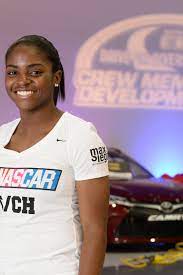 The sprint pit crew challenge was an event held by nascar annually at the time warner cable arena in charlotte, north carolina, united states. Meet Nascar S First Black Woman Pit Crew Member Teen Vogue
