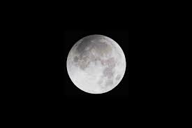 The pictures were captured every approximately one minute with the same settings (1/125, 80 iso, x50 zoom) and then. Supermoon Eclipse See The Blood Moon In 9 Seconds Time
