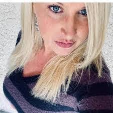 Glenda Polly's Instagram, Twitter & Facebook