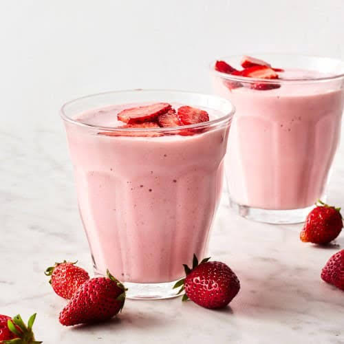 Smoothie cremos pregătit din fructe