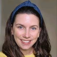 Robyn George's Instagram, Twitter & Facebook