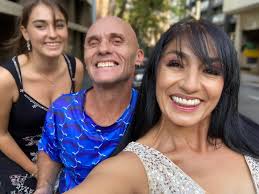 Lovely night out with gorgeous friends xxx