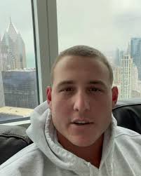 We love hearing from amazing Chicagoans!! This is Ricky “Boots” Pantera who  hosts the biggest Chicago Bear's tailgate every home game. He also calls  @chicagocutsteakhouse his nutritionist, since his favorite food groups