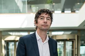 Jeden dienstag geben die virologen christian drosten und sandra ciesek im wöchentlichen wechsel einen einblick in aktuelle erkenntnisse der forschung zum coronavirus. German Star Virologist Targeted In Tabloid Campaign Times Higher Education The