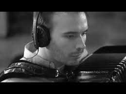 Tom Bourgeois Murmures Capsule #1