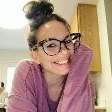 Leila Cherry's Instagram, Twitter & Facebook