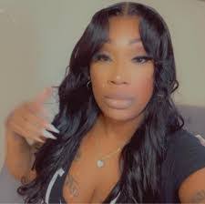 Bonnie Williams's Instagram, Twitter & Facebook