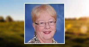 Kari Griggs's Instagram, Twitter & Facebook