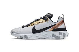 Nike React Element 55 Nadchodza W Wersji Metallic Gold Mens Nike Shoes Nike Gold Nike